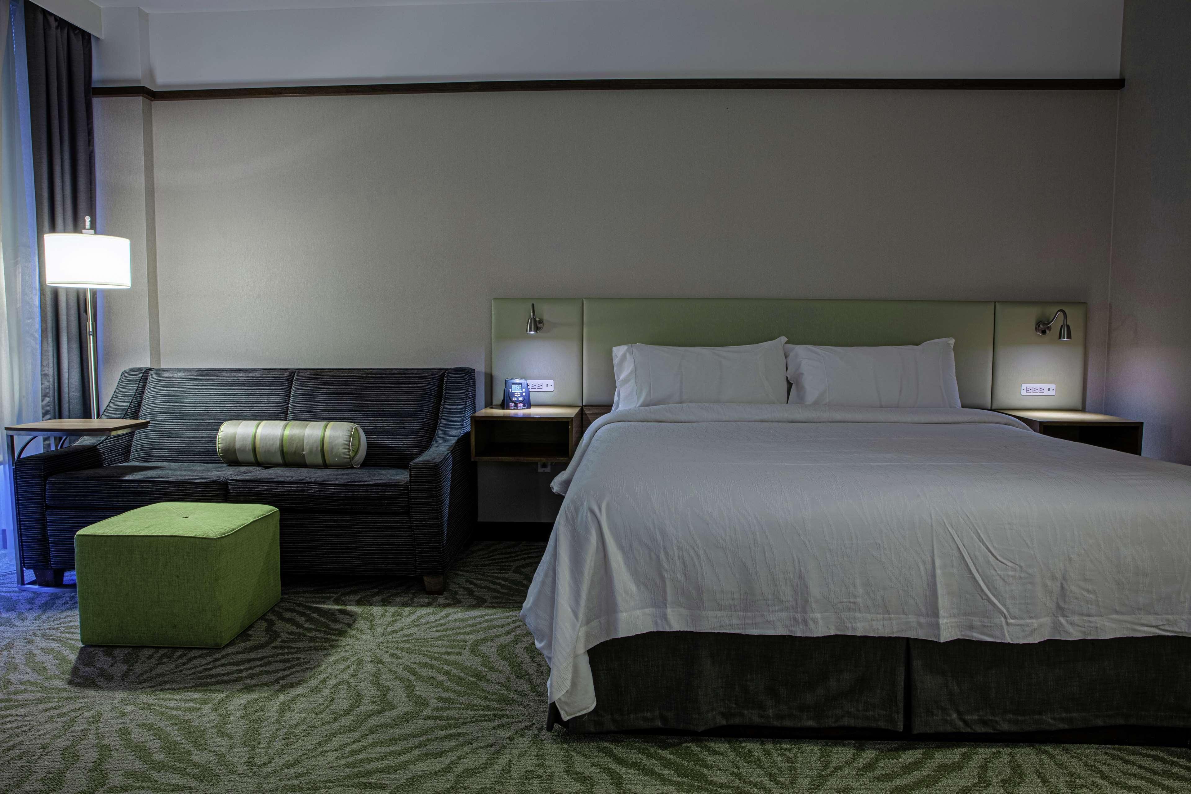 Hilton Garden Inn Montreal Airport Dorval Exterior foto