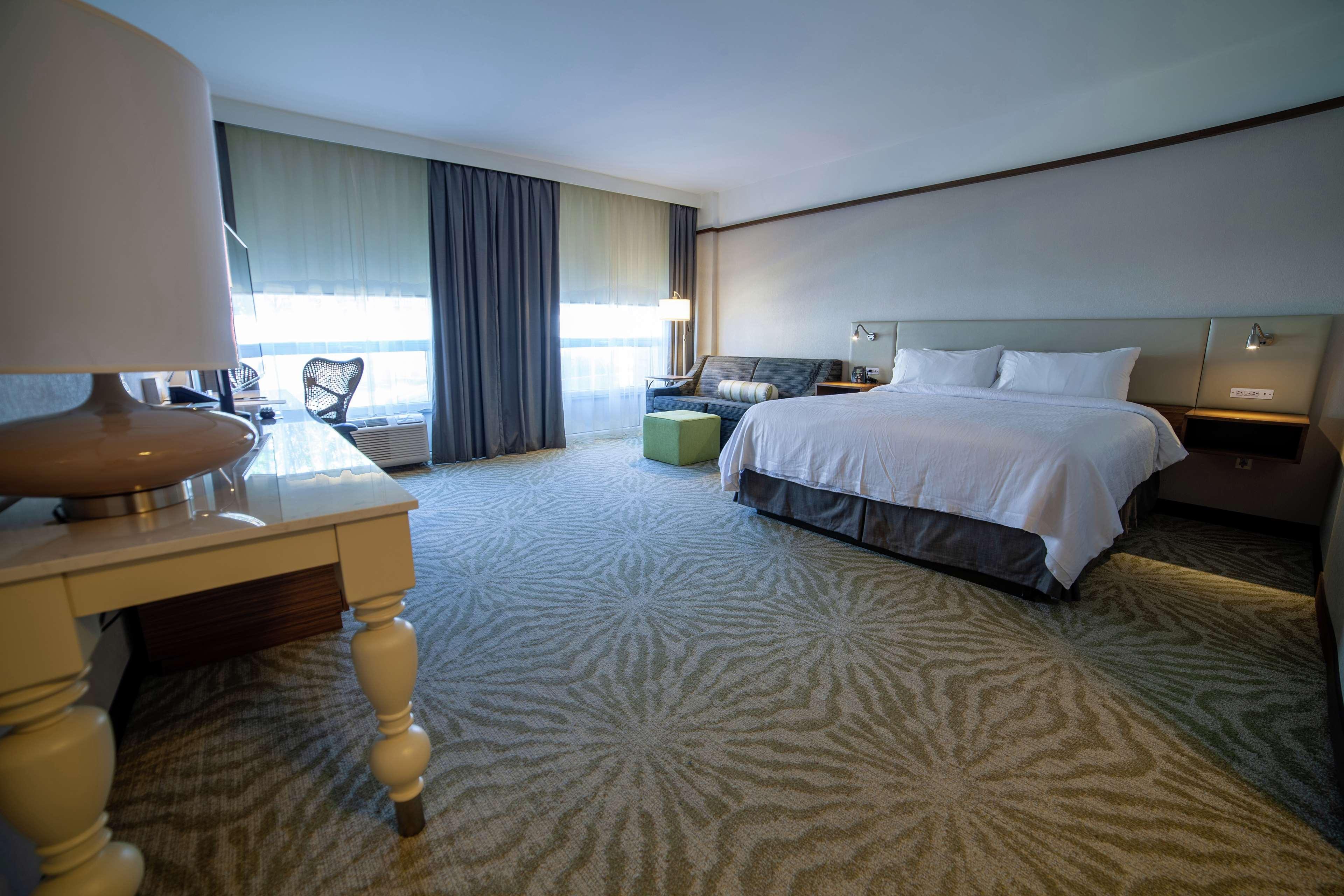 Hilton Garden Inn Montreal Airport Dorval Exterior foto