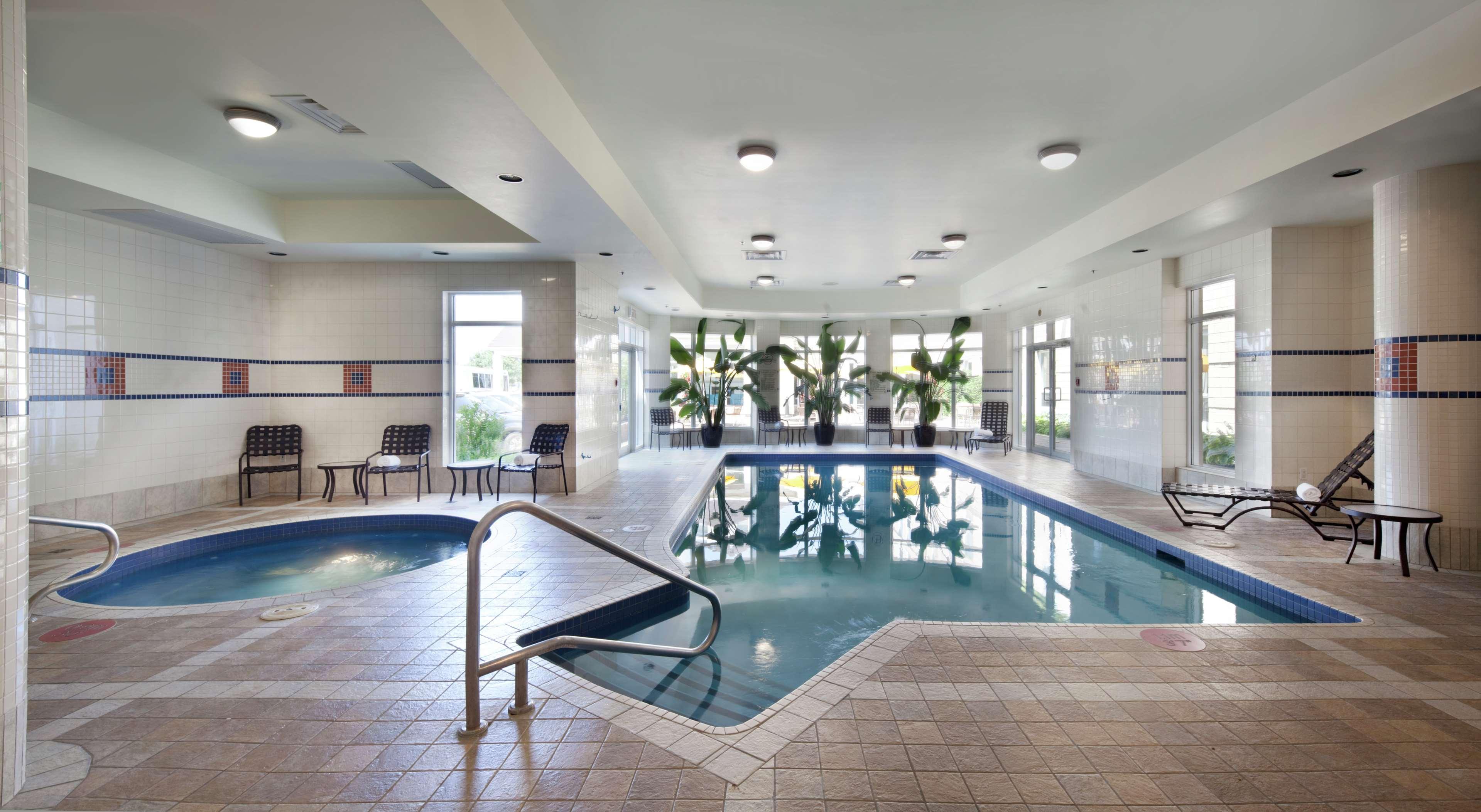 Hilton Garden Inn Montreal Airport Dorval Exterior foto