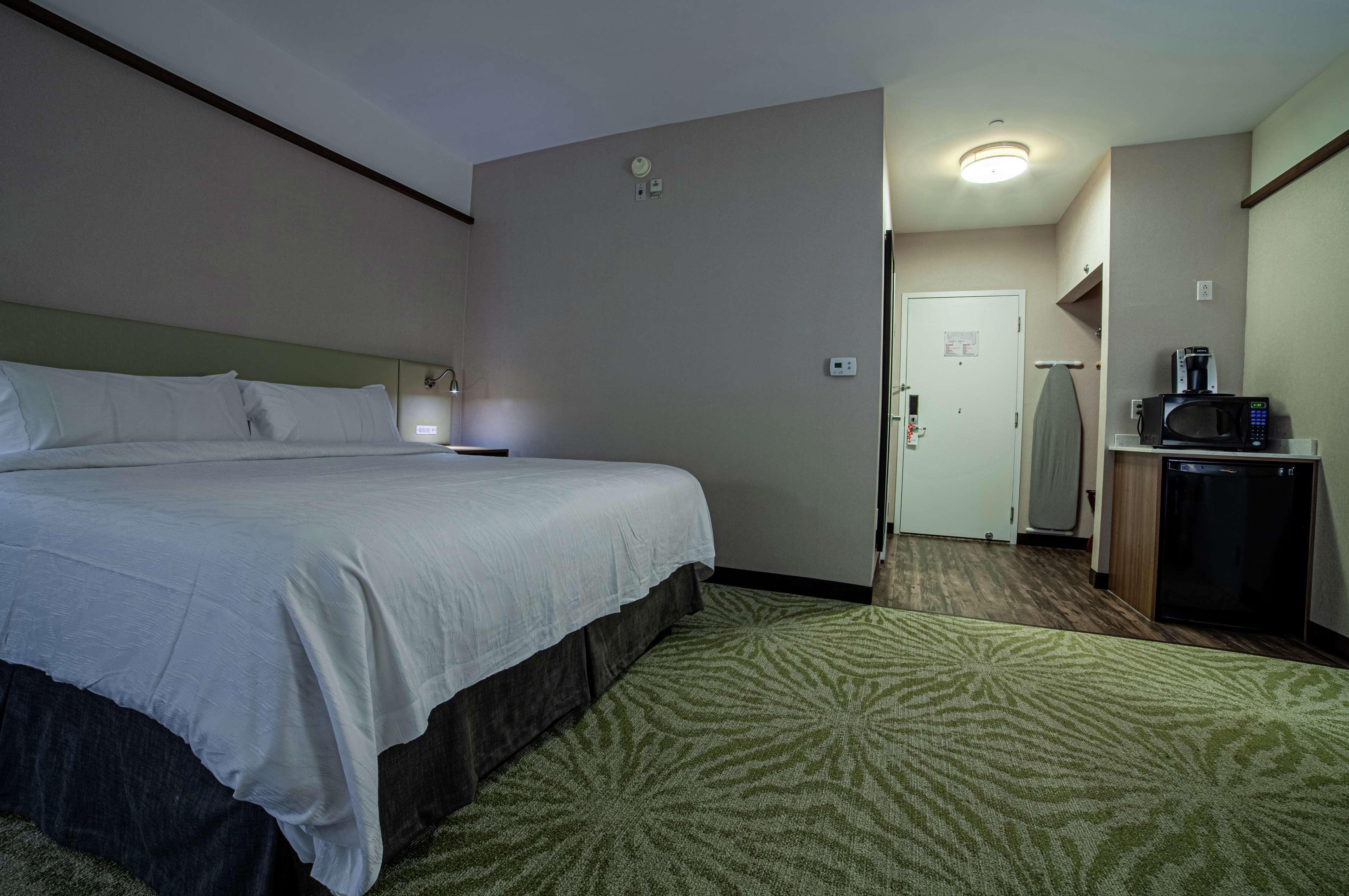 Hilton Garden Inn Montreal Airport Dorval Exterior foto