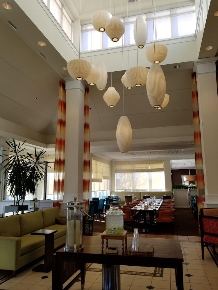 Hilton Garden Inn Montreal Airport Dorval Exterior foto