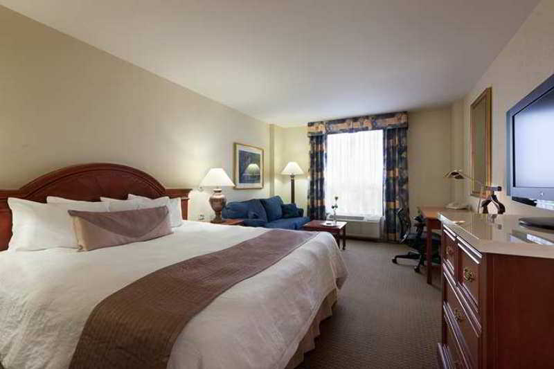 Hilton Garden Inn Montreal Airport Dorval Exterior foto